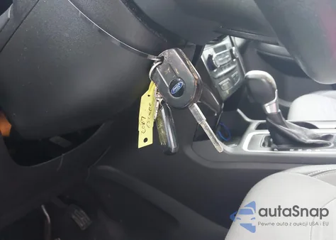 2017 Ford Escape Se из США, поврежденный, VIN 1FMCU9GD8HUA78248